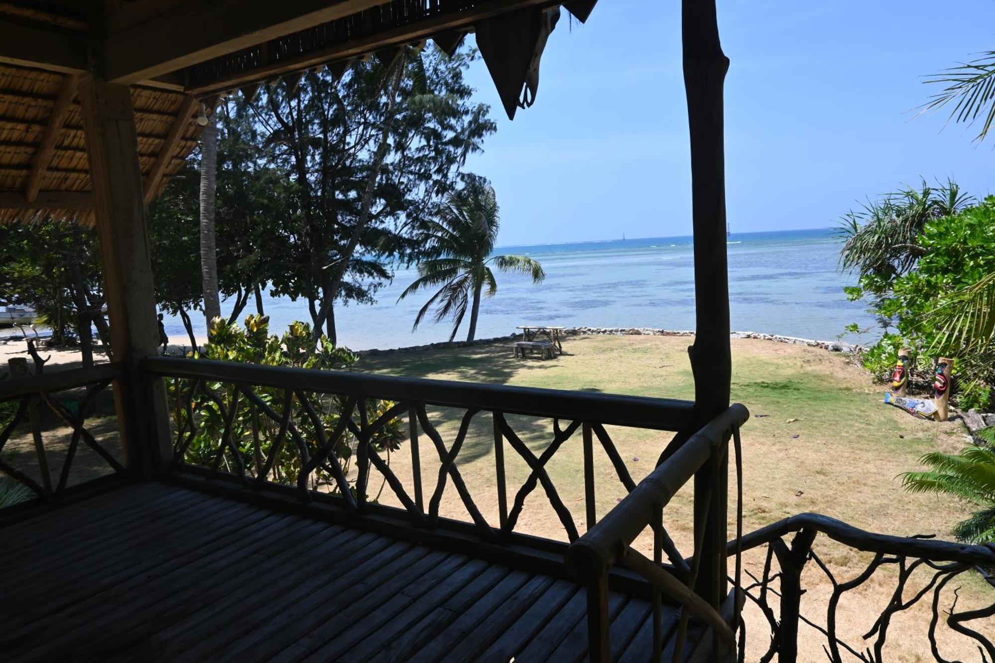 Bunga Jabe Villa Karimunjawa Luaran gambar