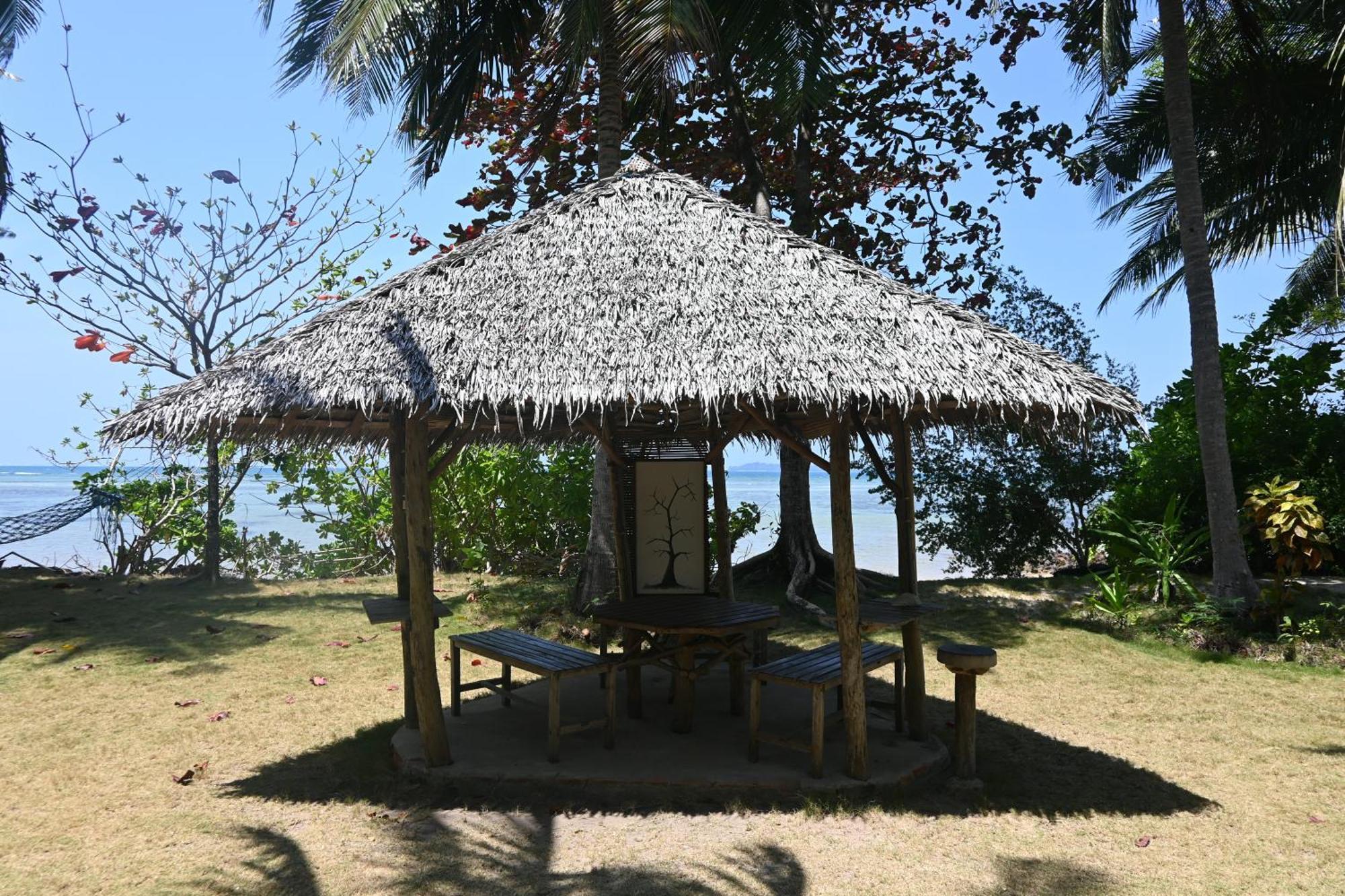 Bunga Jabe Villa Karimunjawa Luaran gambar